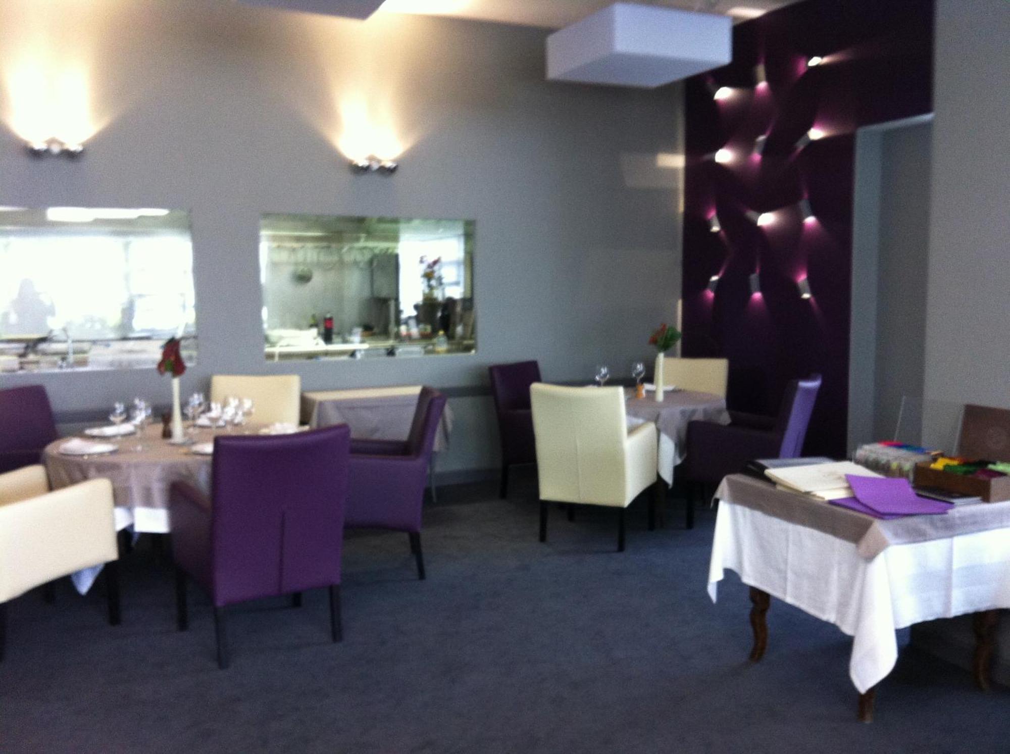 Logis - Hotel Du Nord Et Restaurant La Table D'Elisa Compiègne Esterno foto