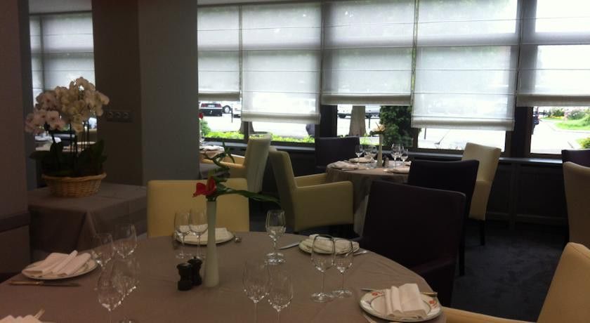 Logis - Hotel Du Nord Et Restaurant La Table D'Elisa Compiègne Esterno foto