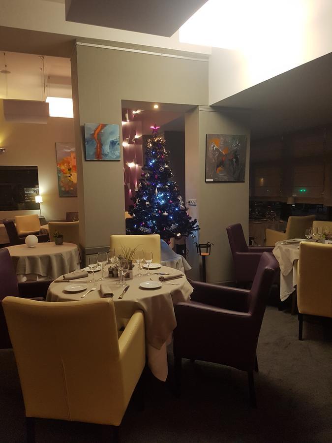 Logis - Hotel Du Nord Et Restaurant La Table D'Elisa Compiègne Esterno foto